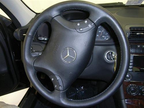 Mercedes-Benz C Class 2007 photo 2