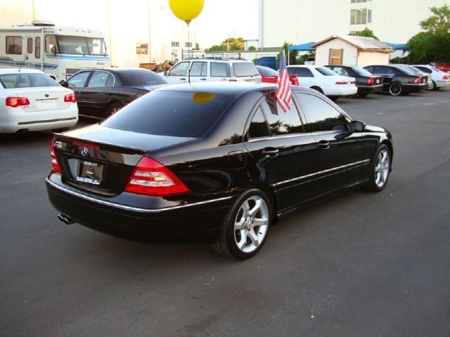 Mercedes-Benz C Class 2007 photo 4