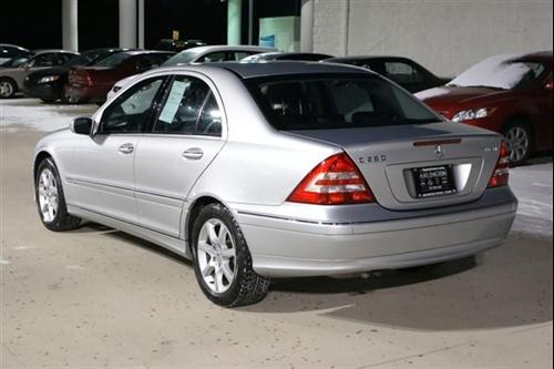 Mercedes-Benz C Class 2007 photo 2