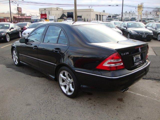 Mercedes-Benz C Class 2007 photo 2