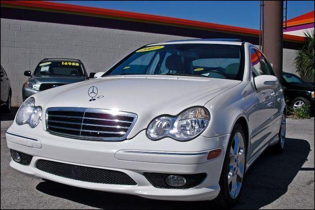 Mercedes-Benz C Class 2007 photo 2