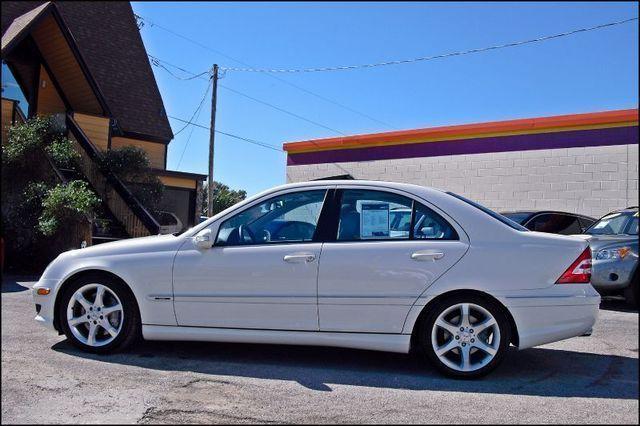 Mercedes-Benz C Class 2007 photo 3