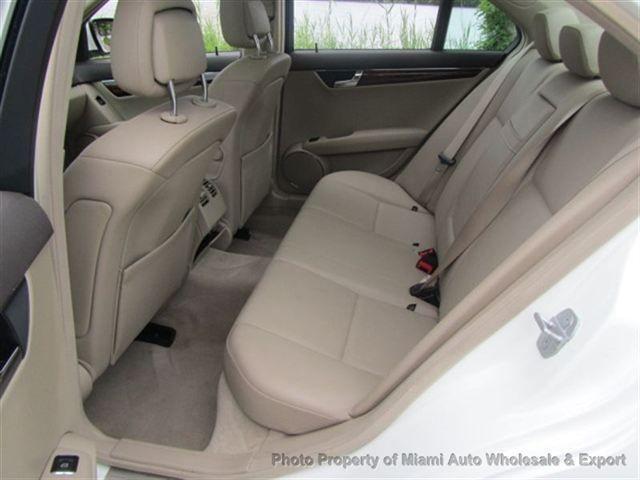 Mercedes-Benz C Class 2009 photo 5