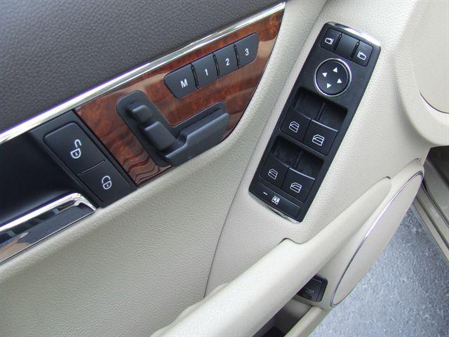 Mercedes-Benz C Class 2009 photo 3