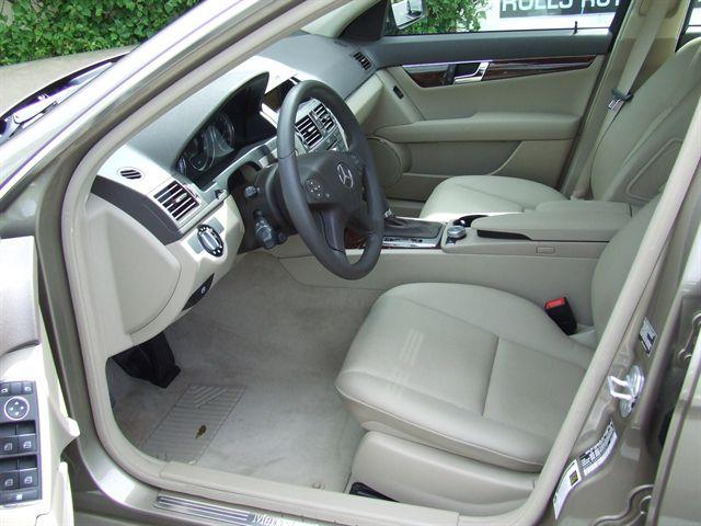 Mercedes-Benz C Class 2009 photo 4