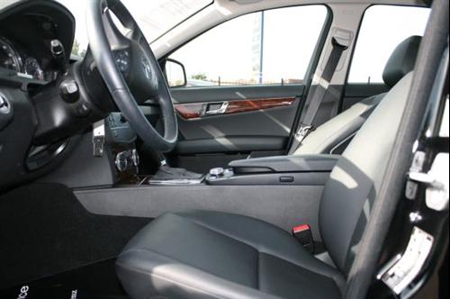Mercedes-Benz C Class 2009 photo 2