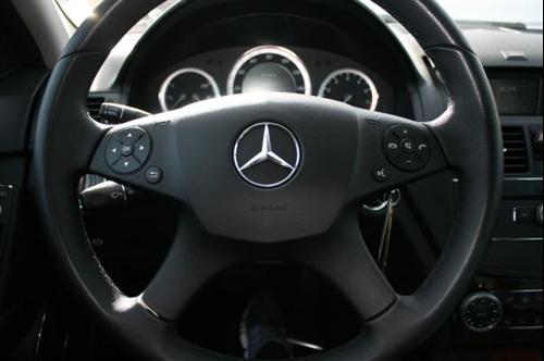 Mercedes-Benz C Class 2009 photo 3