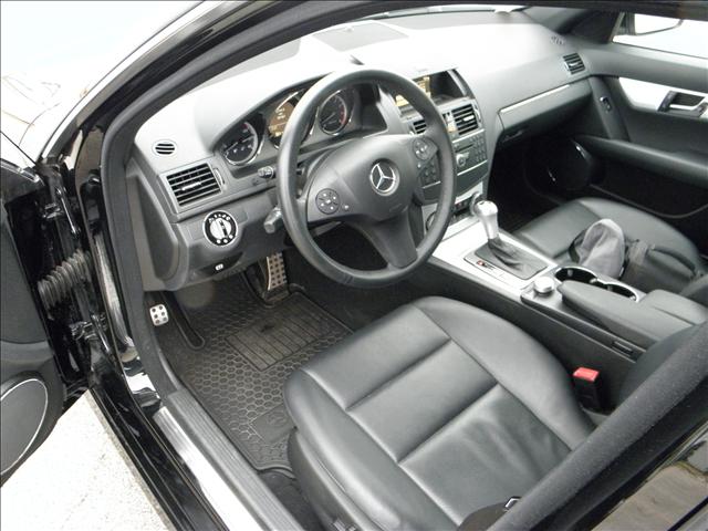 Mercedes-Benz C Class 2009 photo 3