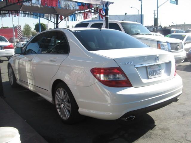 Mercedes-Benz C Class 2009 photo 1