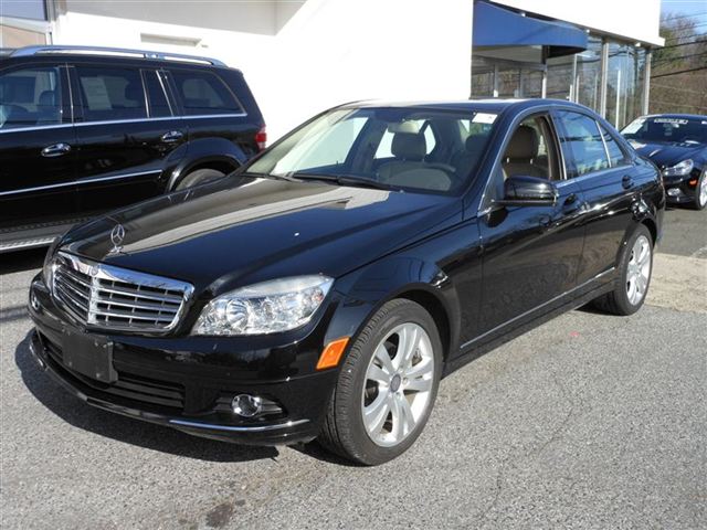 Mercedes-Benz C Class 2011 photo 1