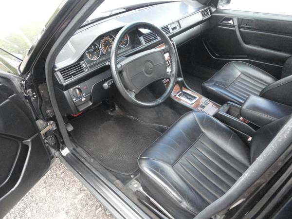 Mercedes-Benz E-Class 1987 photo 2