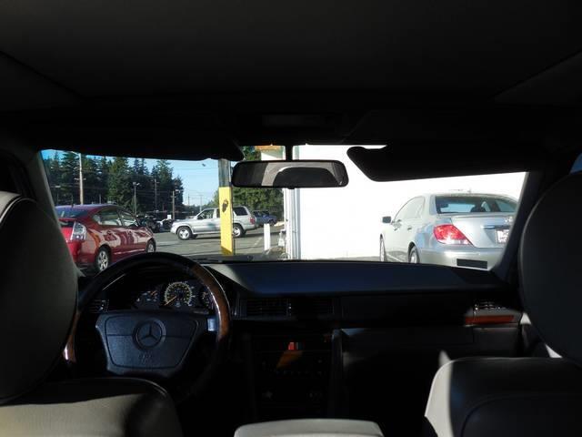 Mercedes-Benz E-Class 1994 photo 1