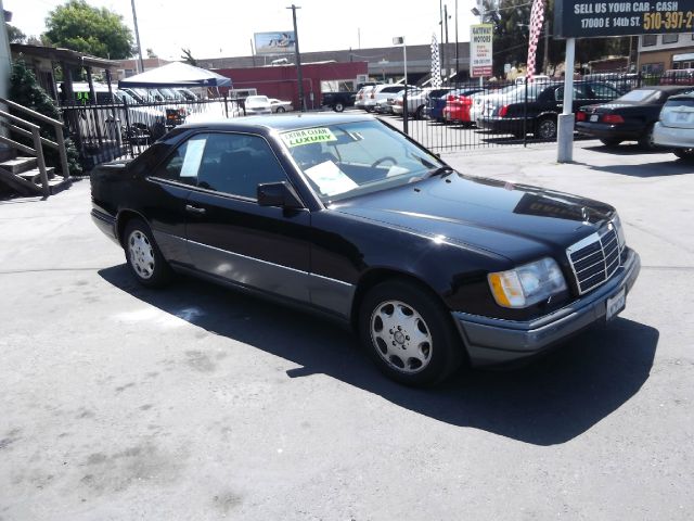 Mercedes-Benz E-Class 1994 photo 4