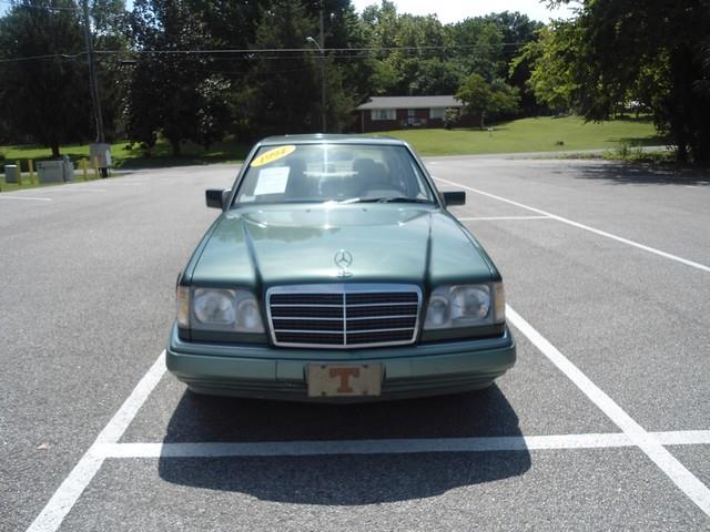 Mercedes-Benz E-Class 1994 photo 2