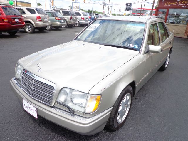 Mercedes-Benz E-Class 1995 photo 4