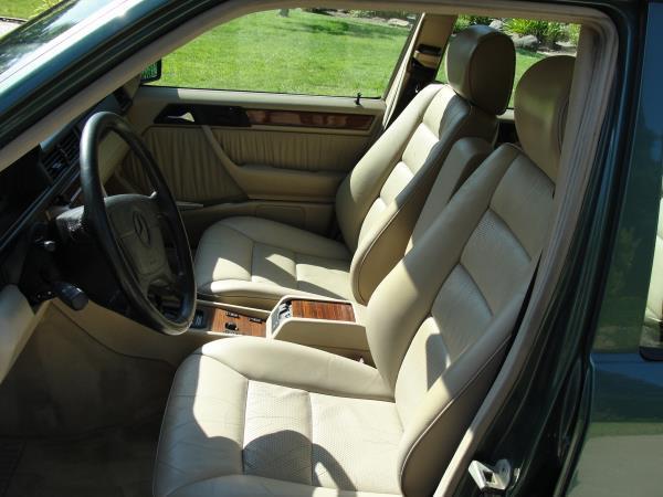 Mercedes-Benz E-Class 1995 photo 1