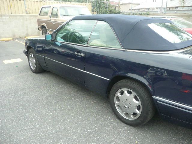 Mercedes-Benz E-Class 1995 photo 3