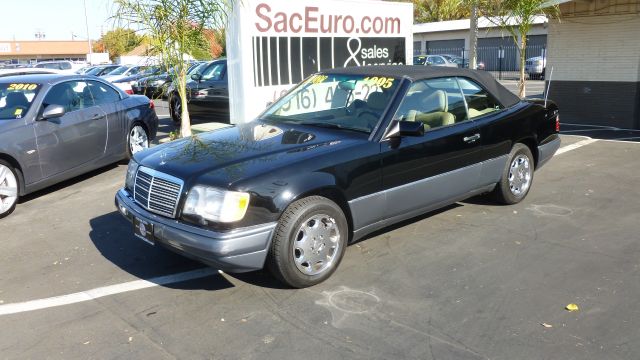 Mercedes-Benz E-Class 1995 photo 2