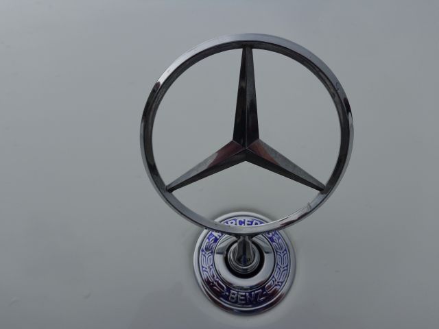 Mercedes-Benz E-Class 1996 photo 1
