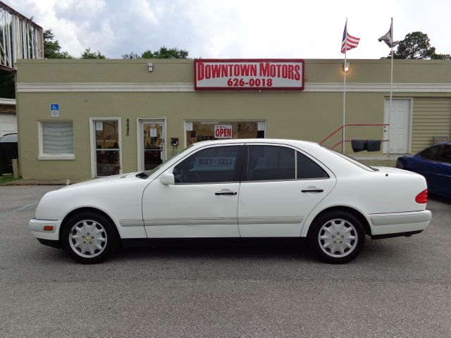 Mercedes-Benz E-Class 1996 photo 3