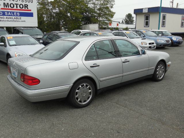 Mercedes-Benz E-Class 1996 photo 1