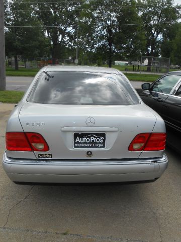 Mercedes-Benz E-Class 1996 photo 0