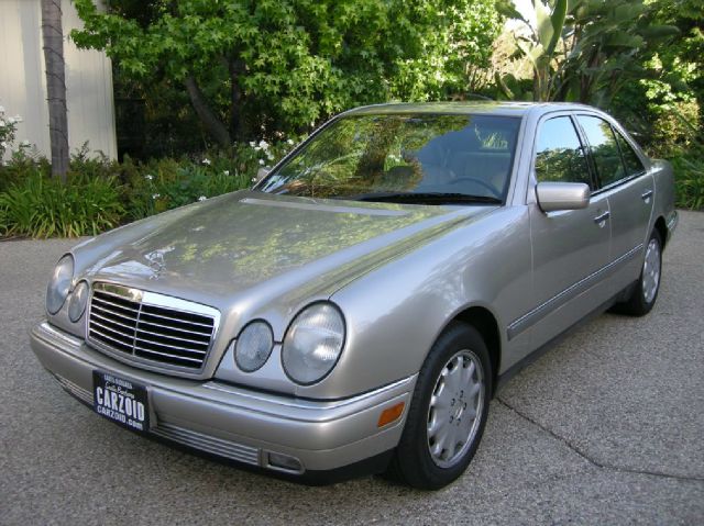 Mercedes-Benz E-Class 1997 photo 1