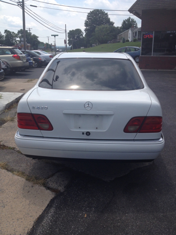 Mercedes-Benz E-Class 1997 photo 2