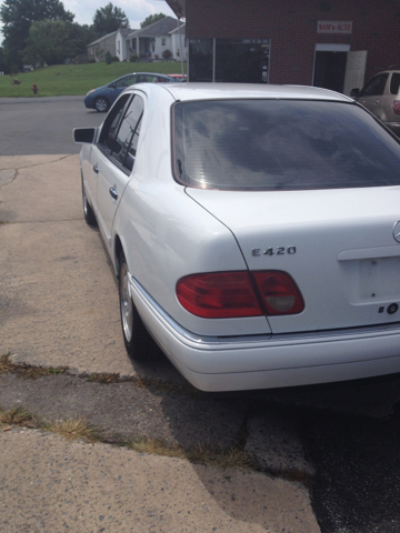 Mercedes-Benz E-Class 1997 photo 4