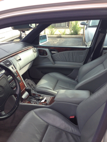 Mercedes-Benz E-Class 1997 photo 1