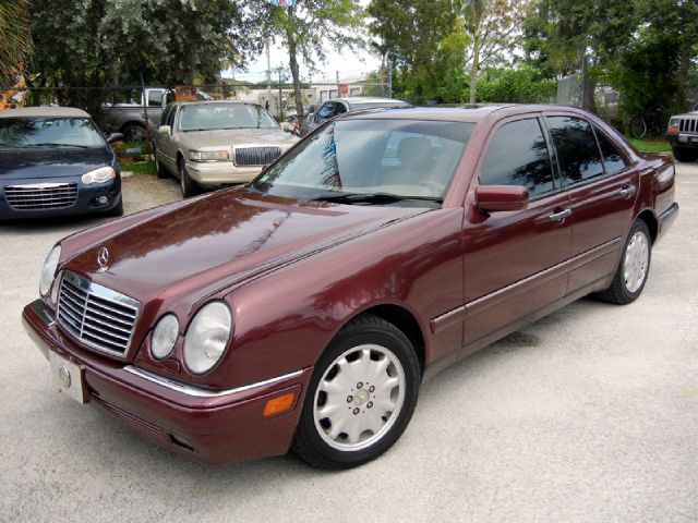 Mercedes-Benz E-Class 1998 photo 4