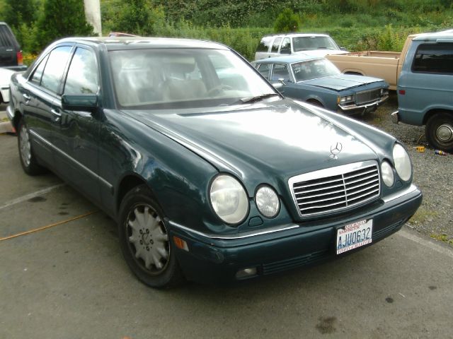 Mercedes-Benz E-Class 1998 photo 2