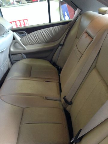 Mercedes-Benz E-Class 1998 photo 2