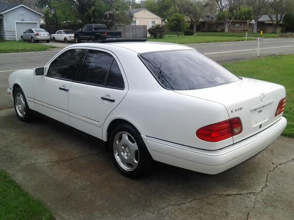Mercedes-Benz E-Class 1998 photo 2