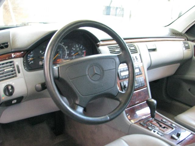 Mercedes-Benz E-Class 1.8T Cabriolet Sedan