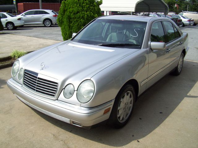 Mercedes-Benz E-Class 1999 photo 1