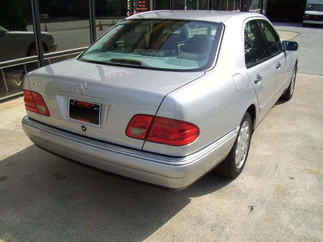 Mercedes-Benz E-Class 1999 photo 4
