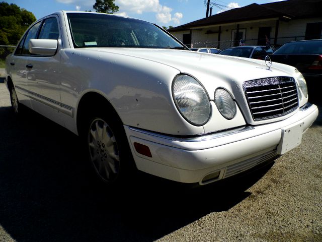 Mercedes-Benz E-Class 1999 photo 1