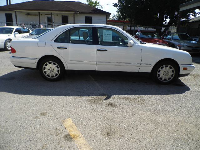 Mercedes-Benz E-Class 1999 photo 4