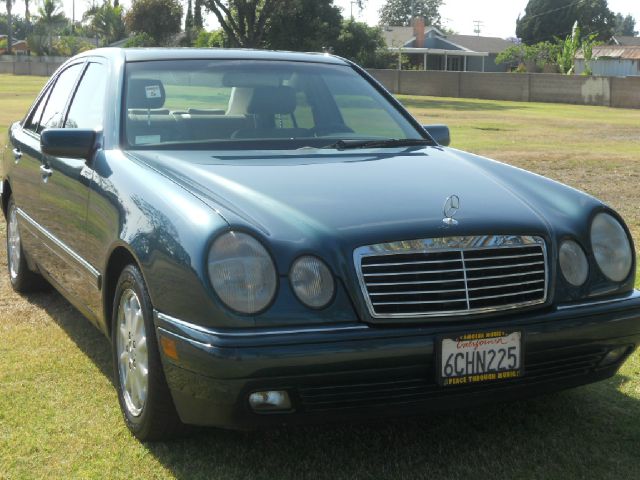 Mercedes-Benz E-Class 1999 photo 8