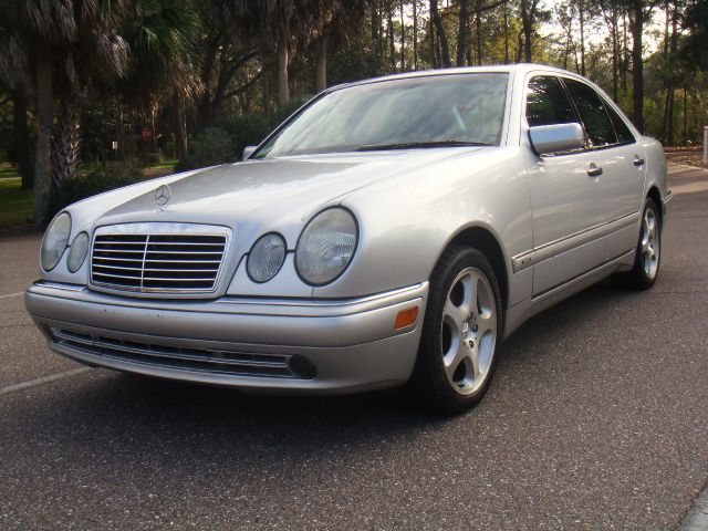Mercedes-Benz E-Class 1999 photo 3