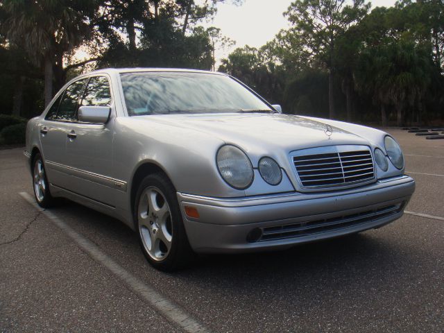 Mercedes-Benz E-Class 1999 photo 4