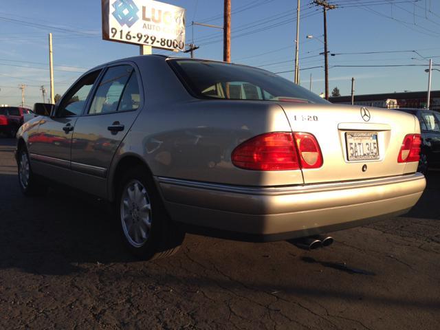 Mercedes-Benz E-Class 1999 photo 2