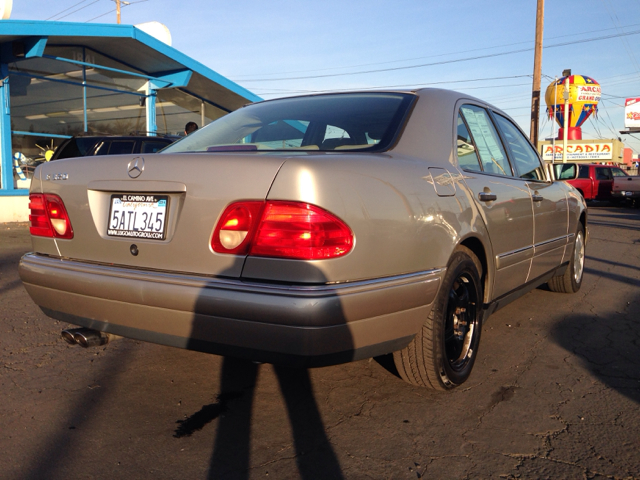 Mercedes-Benz E-Class 1999 photo 3