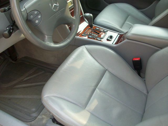 Mercedes-Benz E-Class 2000 photo 4