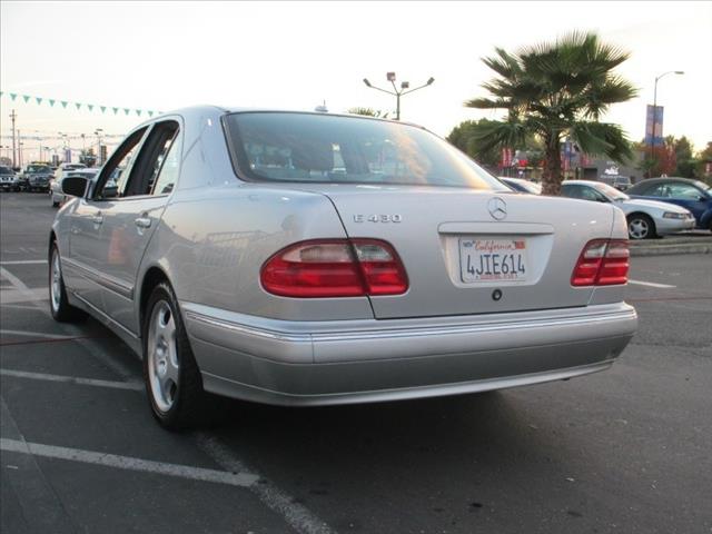 Mercedes-Benz E-Class 2000 photo 1