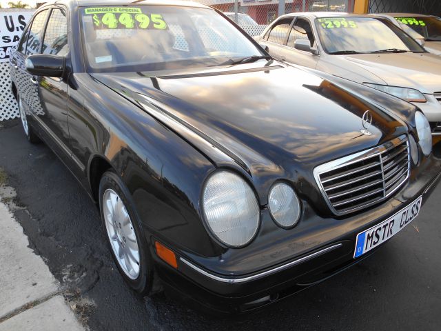 Mercedes-Benz E-Class 2000 photo 1