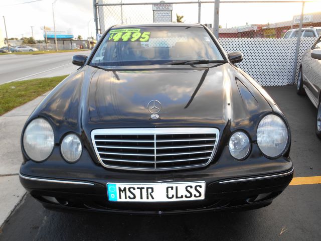 Mercedes-Benz E-Class 2000 photo 3