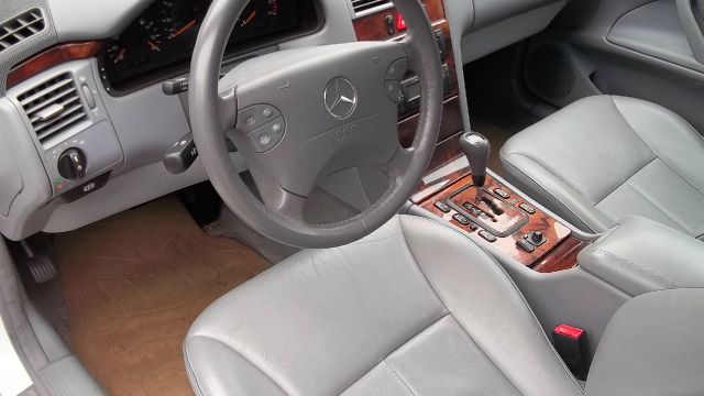Mercedes-Benz E-Class 2000 photo 5
