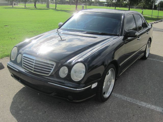 Mercedes-Benz E-Class 2000 photo 4